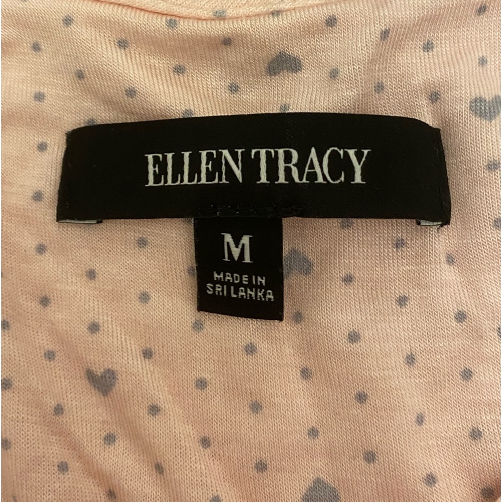 Very pretty Pyjama set. Only worn a few times. Nicely washed - Picture 3 of 5
